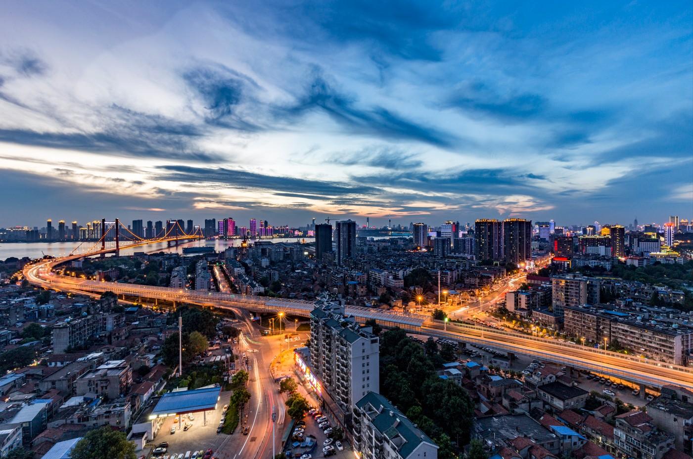 曾乘宇、王琦：市场泡沫退去后，城市更新如何“再出发”？ | 社会观察